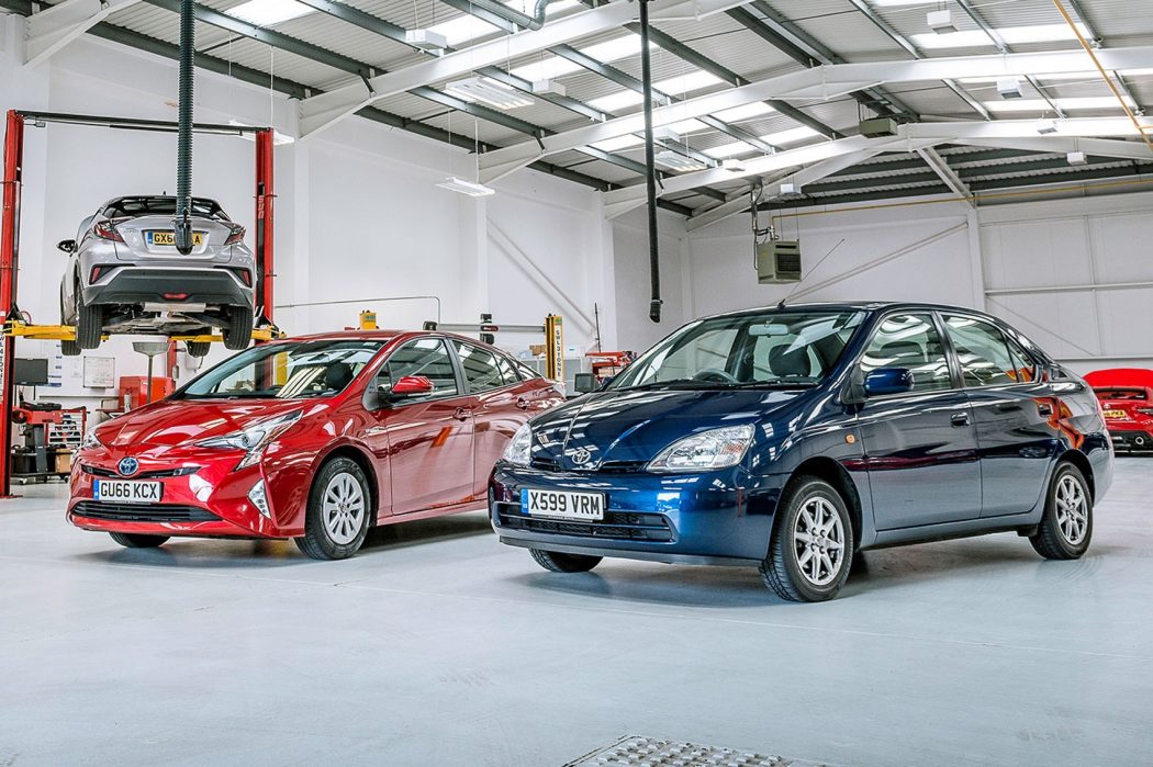 1_toyota_prius_hybrid