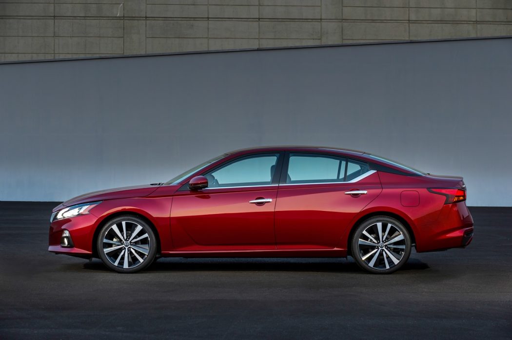 2019-Nissan-Altima-Profile