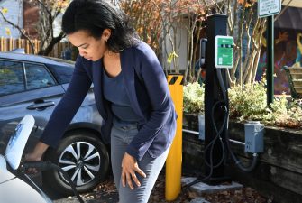 Four unique things about hybrid cars are explained!